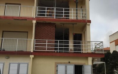 Adaptación vivienda para instalación particular de ascensor en zona Calderer