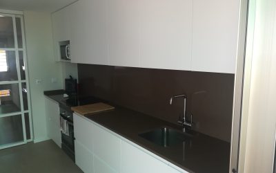 Cocina de estilo contemporáneo en El Perellonet